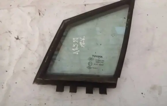 Toyota Corolla Verso AR10 Front door vent window glass four-door 
