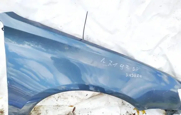 Subaru Legacy Fender melynas