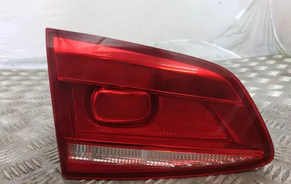 Volkswagen PASSAT B7 Tailgate rear/tail lights 3AF945093M