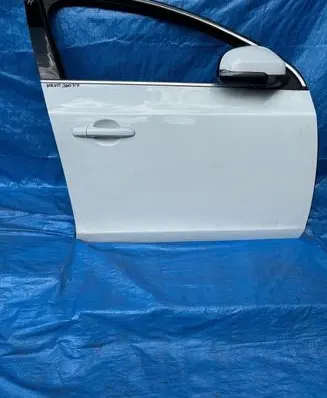 Volvo S60 Front door