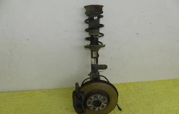 Volkswagen PASSAT B8 Front wheel hub spindle knuckle 5Q0407257A 5Q0413031FL