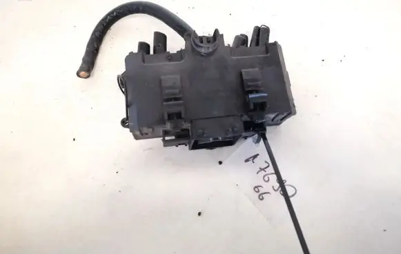 Mercedes-Benz C W203 Fuse box set a2035450803
