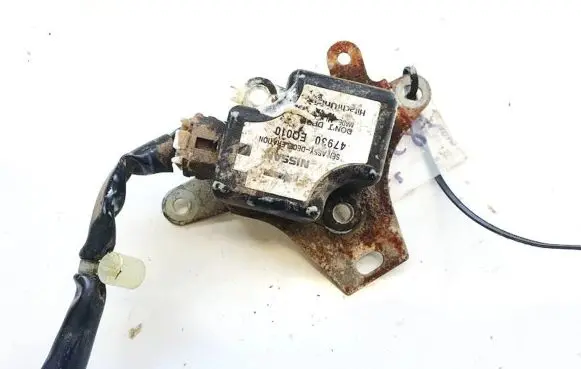 Nissan X-Trail T30 ESP acceleration yaw rate sensor 47930eq010