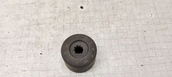 Volkswagen Golf V Wheel nut cap/cover 1K0601173