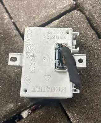 Renault Megane III GPS navigation control unit/module 2523902 283466187R