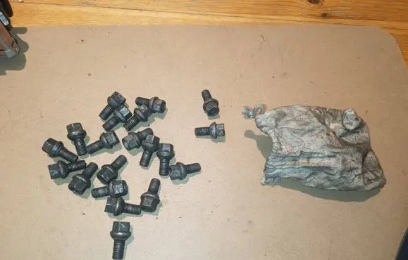 Mercedes-Benz A W168 Nuts/bolts 