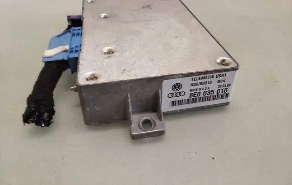 Audi A8 S8 D2 4D Other control units/modules AT02002453 A843ABB5CGT TZAUAT1006
