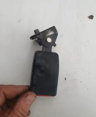 Mazda CX-3 Rear seatbelt buckle