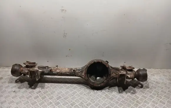 Toyota Land Cruiser (BJ70) Front axle beam
