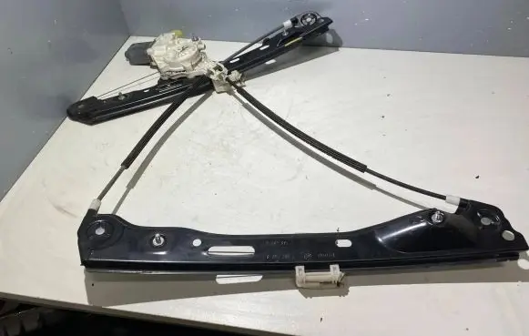 BMW 1 E81 E87 Sliding door window regulator with motor 7067796 7138466 6927030