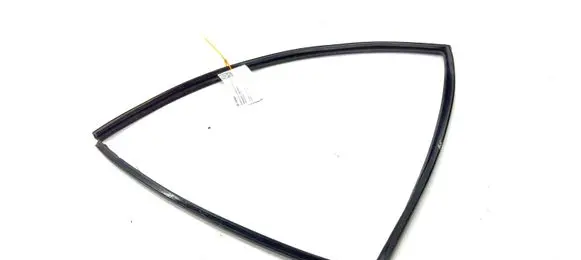 Volvo 760 Rubber seal rear door window/glass