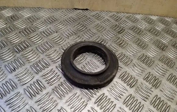 Mitsubishi Pajero Front coil spring rubber mount 