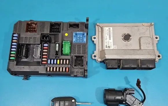 Peugeot 208 I Engine control unit/module ECU 9805321980 IMPRK1552088
