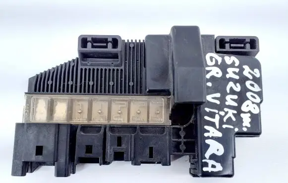 Suzuki Grand Vitara II Fuse module
