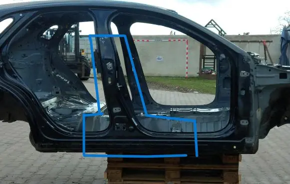 Mazda CX-30 Pillar (middle) 