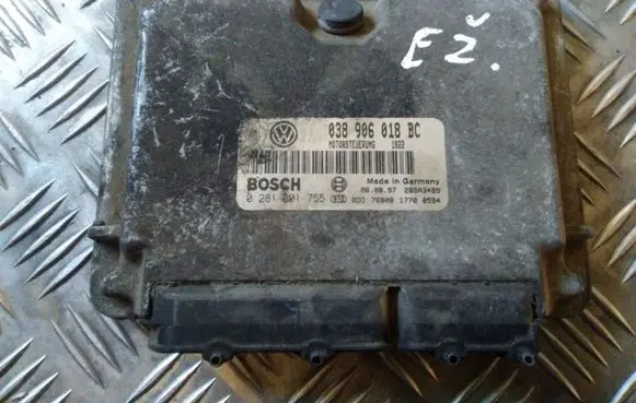 Skoda Octavia Mk1 (1U) Engine control unit/module 038906018BC 0281001755 28SA3489