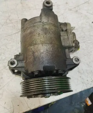 Volkswagen Golf VI Air conditioning (A/C) compressor (pump)