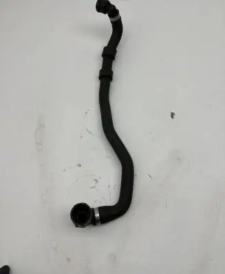 BMW 5 F10 F11 Engine coolant pipe/hose 7619687