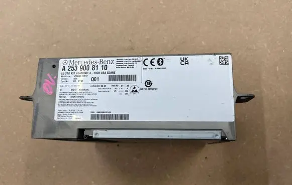Mercedes-Benz GLC C253 Radio/GPS head unit trim A2539008110