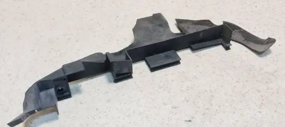 Audi A6 S6 C5 4B Intercooler air guide/duct channel 4B0121284Q