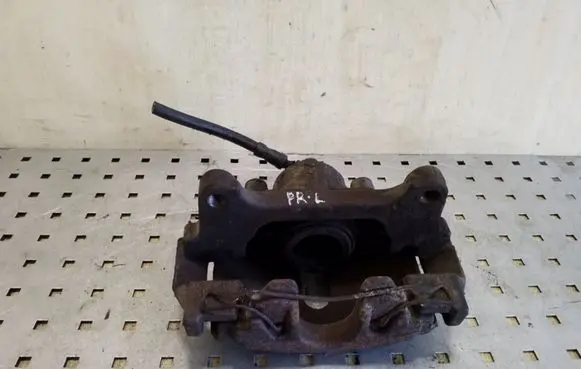 Skoda Superb B6 (3T) Front brake caliper