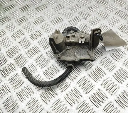 Opel Vivaro Intake manifold valve actuator/motor 147B08010R