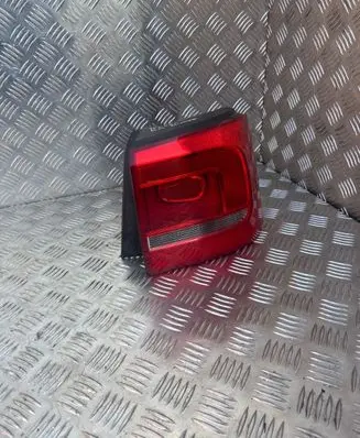 Volkswagen Touran II Rear/tail lights