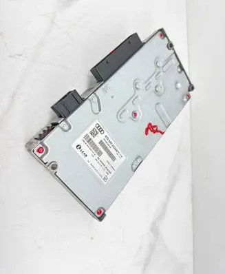 Audi A4 S4 B8 8K Sound amplifier 8T0035223AN 8T0035223AK