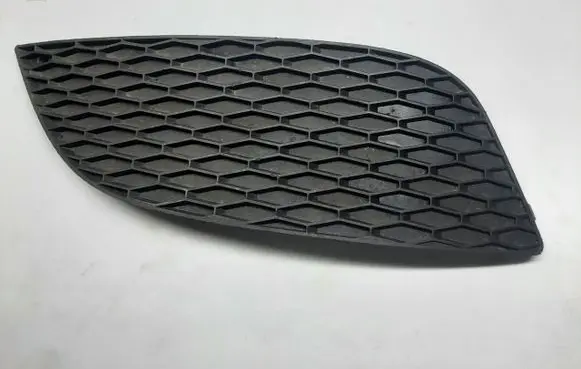Seat Leon (1P) Front bumper lower grill 1P0853666D