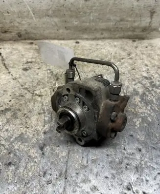 Toyota Avensis T250 Fuel injection high pressure pump 221000R010 HU294000
