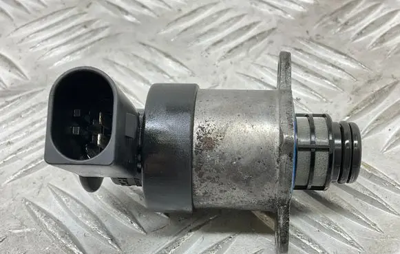Volkswagen Golf VII Fuel pressure sensor 0928400768 30503 10212