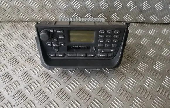 Jaguar XJ X308 Radio/CD/DVD/GPS head unit LNC6318BB