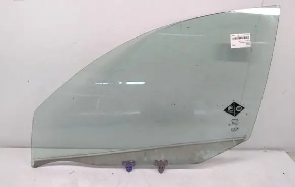 Nissan Almera N16 Front door window glass four-door