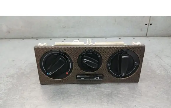Volkswagen PASSAT B5 Air conditioning/heating control unit 1J0820045E