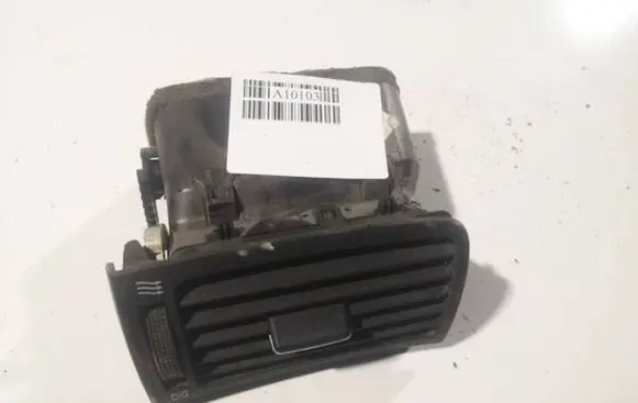Toyota Avensis T250 Dash center air vent grill