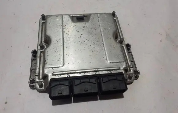 Renault Kangoo I Engine control unit/module 8200051666