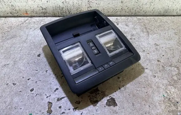Dodge Challenger Front seat light 1112426 851805