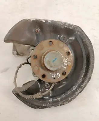 Volkswagen PASSAT B7 Rear wheel hub NOCODE
