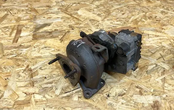 Jaguar S-Type Turbo 4R8Q6K682AK