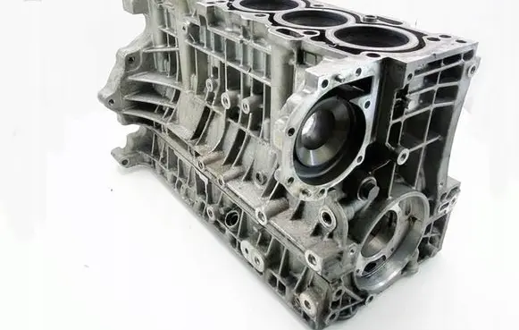 Volvo XC90 Engine block 30677367
