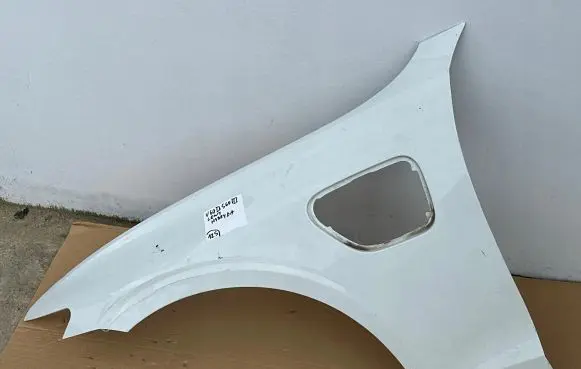 Volvo V60 Fender