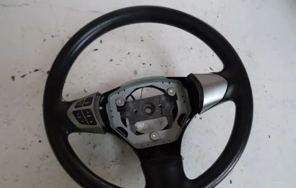 Suzuki Grand Vitara II Steering wheel