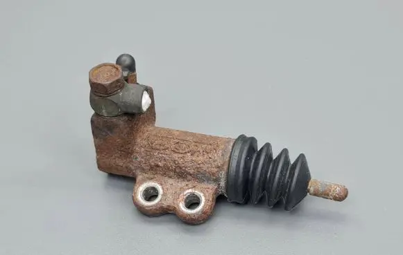 Hyundai i30 Clutch slave cylinder 