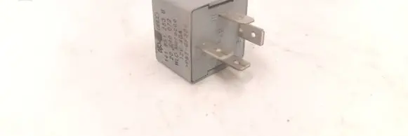 Volkswagen PASSAT B5 Other relay 141951253B 20240072