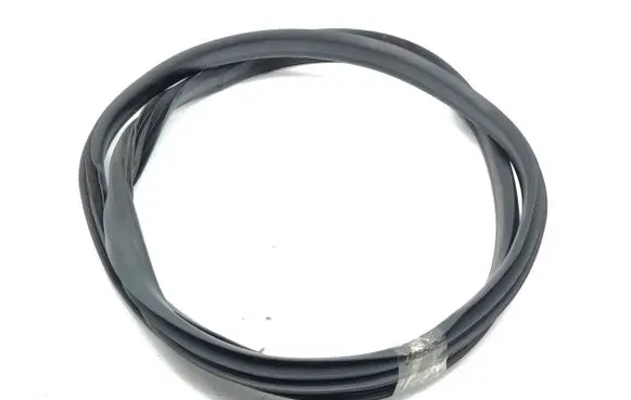 Jeep Avenger Rear door rubber seal (on body) 