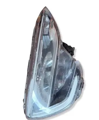 Renault Arkana Headlight/headlamp 260102483R 1109701X