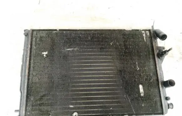 Renault Scenic I Coolant radiator 7700425842a 863322z