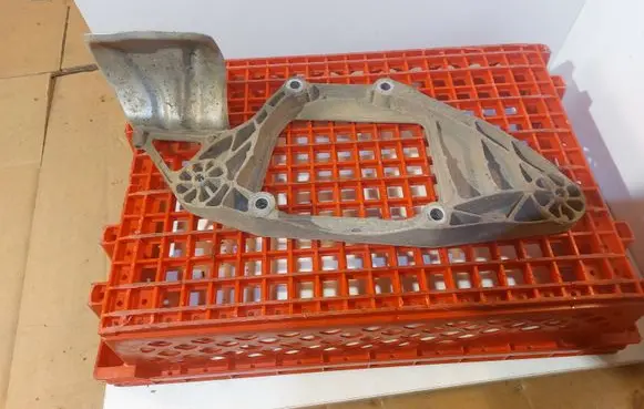 Audi A7 S7 4G Rear differential/diff mount bracket 8K0599287G