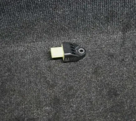 Lexus CT 200H Airbag deployment crash/impact sensor 8983175020