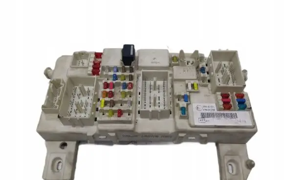 Ford Focus High voltage junction box 7M5T14A073BD